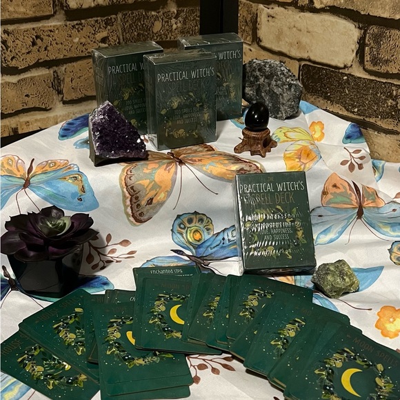 Tarot and Oracle decks - Picture 2 of 3